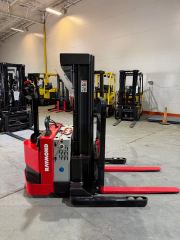 2016 RAYMOND RSS40 4000 LB ELECTRIC FORKLIFT WALKIE STACKER 72/150 3 STAGE MAST CUSHION 1261 HOURS STOCK # BF957749-BUF - United Lift LLC