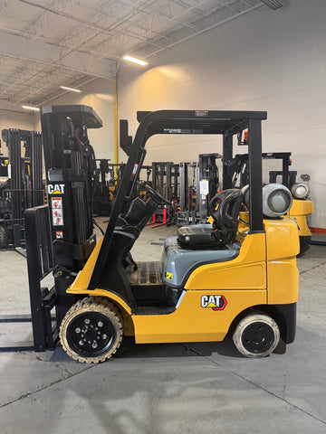 2021 CATERPILLAR/MITSUBISHI FGC25N 5000 LB LP GAS FORKLIFT CUSHION 82/187" 3 STAGE MAST SIDE SHIFTER NON MARKING TREADED TIRES 885 HOURS STOCK # BF9101849-BUF