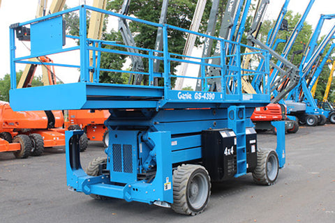2018 GENIE GS4390RT SCISSOR LIFT 43' REACH DUAL FUEL PNEUMATIC WITH OUTRIGGERS 960 HOURS STOCK # BF9398129-NLE - United Lift LLC