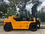 2015 HYUNDAI 160D-7A 36000 LB DIESEL FORKLIFT PNEUMATIC 150/157" 2 STAGE MAST DUAL DRIVE TIRES ENCLOSED CAB SIDE SHIFTING FORK POSITIONER 18927 HOURS STOCK # BF9719379-TXB - United Lift LLC