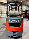 2022 TOYOTA 8FGCU30 6000 LB LP GAS FORKLIFT CUSHION 94/198" 3 STAGE MAST SIDE SHIFTER 814 HOURS STOCK # BF9132149-BUF - United Lift LLC