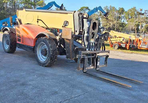 2016 JLG 1255 12000 LB DIESEL TELESCOPIC FORKLIFT TELEHANDLER PNEUMATIC 4WD WITH OUTRIGGERS AND ENCLOSED CAB 6415 HOURS STOCK # BF9472539-WIBFL - United Lift LLC