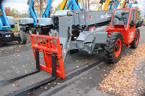 2018 SKYJACK SJ1056-THS 10000 LB DIESEL TELESCOPIC FORKLIFT TELEHANDLER PNEUMATIC 4WD OUTRIGGERS HEATED CAB 3034 HOURS STOCK # BF9698079-NLE - United Lift LLC