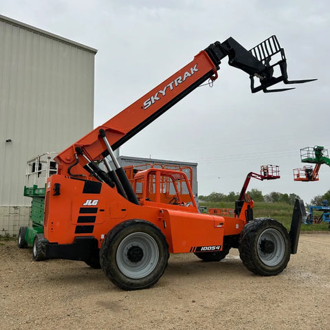 2016 JLG SKYTRAK 10054 10000 LB DIESEL TELESCOPIC FORKLIFT TELEHANDLER PNEUMATIC 4WD OPEN CAB OUTRIGGERS 2951 HOURS STOCK # BF9576479-WIB - United Lift LLC