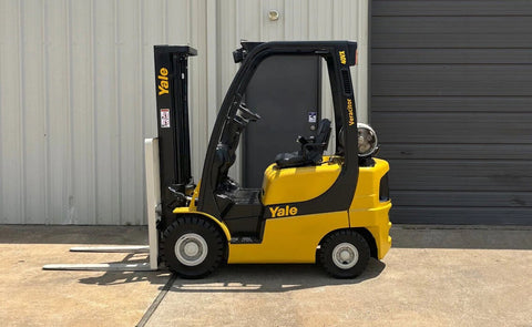 2015 YALE GLP040SVX 4000 LB LP GAS FORKLIFT PNEUMATIC 84/126" 2 STAGE MAST 2806 HOURS STOCK # BF9116379-ARB - United Lift LLC