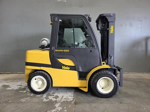 2016 YALE GLP090VX 9000 LB LP GAS FORKLIFT DUAL DRIVE PNEUMATIC 94/195 3 STAGE MAST SIDE SHIFTER ENCLOSED CAB 1498 HOURS STOCK # BF9144739-ILE