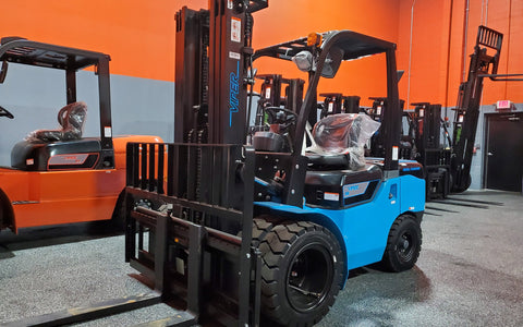 2021 VIPER FD35 8000 LB DIESEL FORKLIFT DUAL PNEUMATIC TIRES 89/189" 3 STAGE MAST SIDE SHIFTER STOCK # BF9303199-ILIL - United Lift Used & New Forklift Telehandler Scissor Lift Boomlift